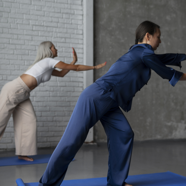 full-shot-women-practising-tai-chi-together